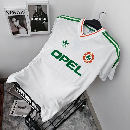 Top 1:1 Ireland away 1990/92 Retro Jersey