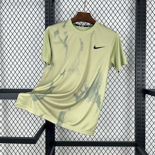 Nike 1045 豆绿色 T-shirt