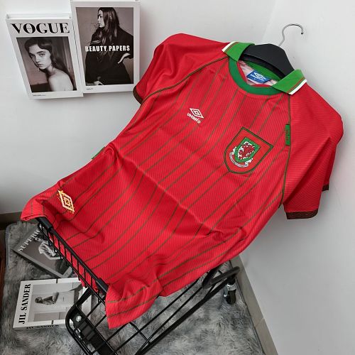 Top 1:1 Wales home 1994/96 Retro jersey