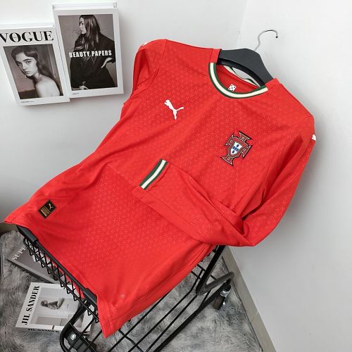 Long Sleeves Portugal home 2025 Soccer jersey
