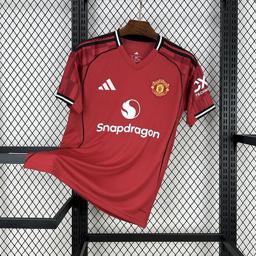 Manchester United 2025-26 Home Football jersey