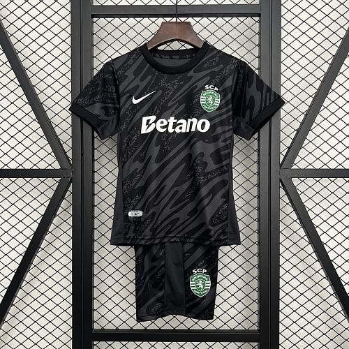 Sporting CP 25-26 Goalkeeper Black Kids Kit Size 16-28
