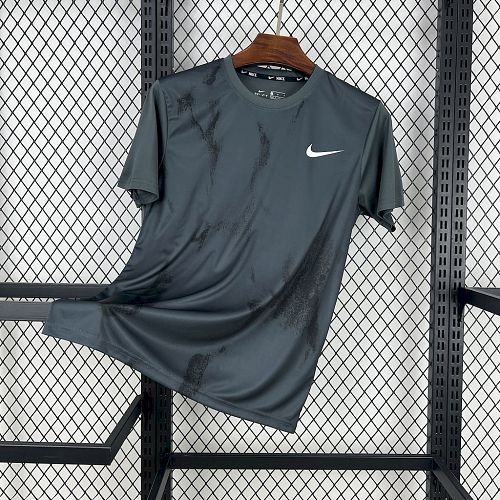 Nike 1045 深灰色 T-shirt
