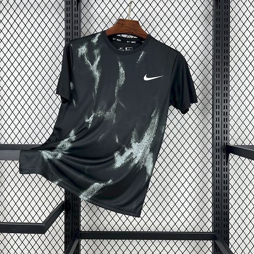 Nike 1045 黑色 T-shirt