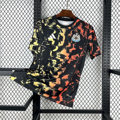 Newcastle United 2025-26 Pre-match training Football jersey